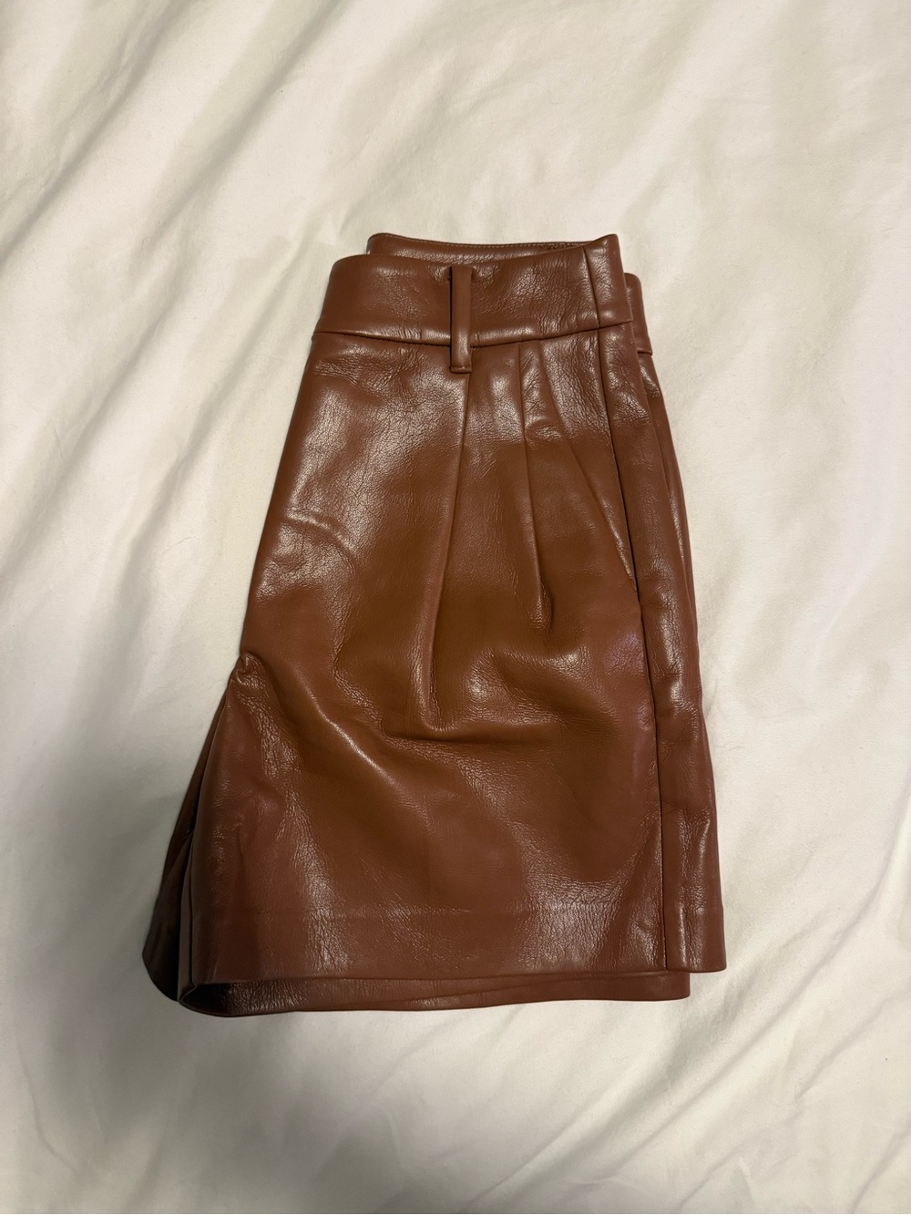 Aritzia Wilfred Effortless Vegan Leather Shorts Size 0